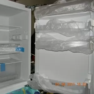 Продам холодильник встроенный  б/у  из Германии 