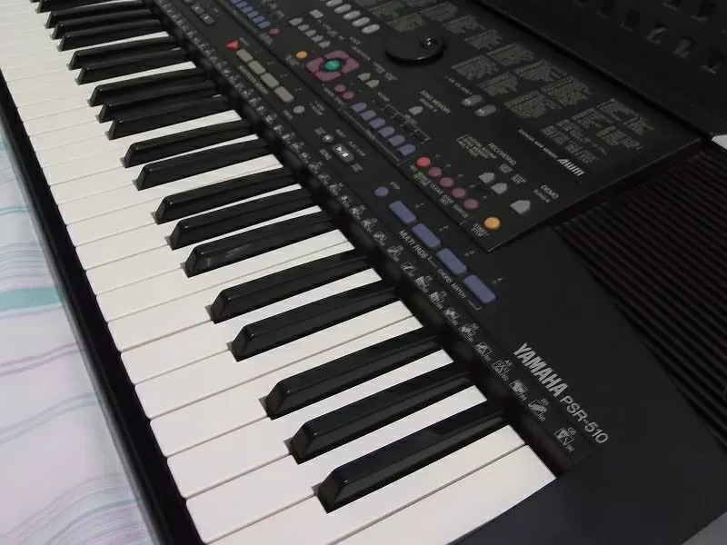 Продам синтезатор Yamaha PSR-510 3