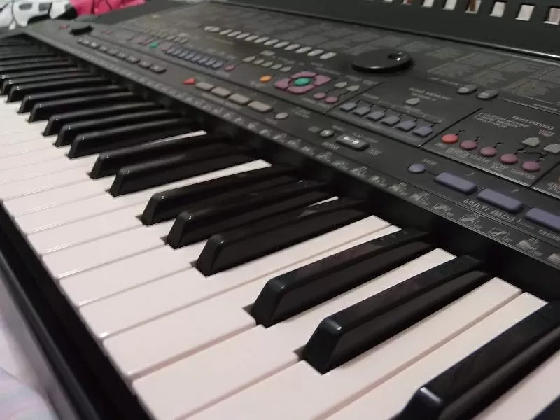 Продам синтезатор Yamaha PSR-510 5