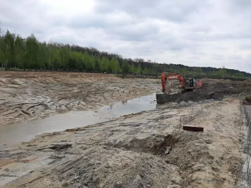 Очистка водойм,  озер,  копка,  днопоглиблення,  берегоукріплення 4